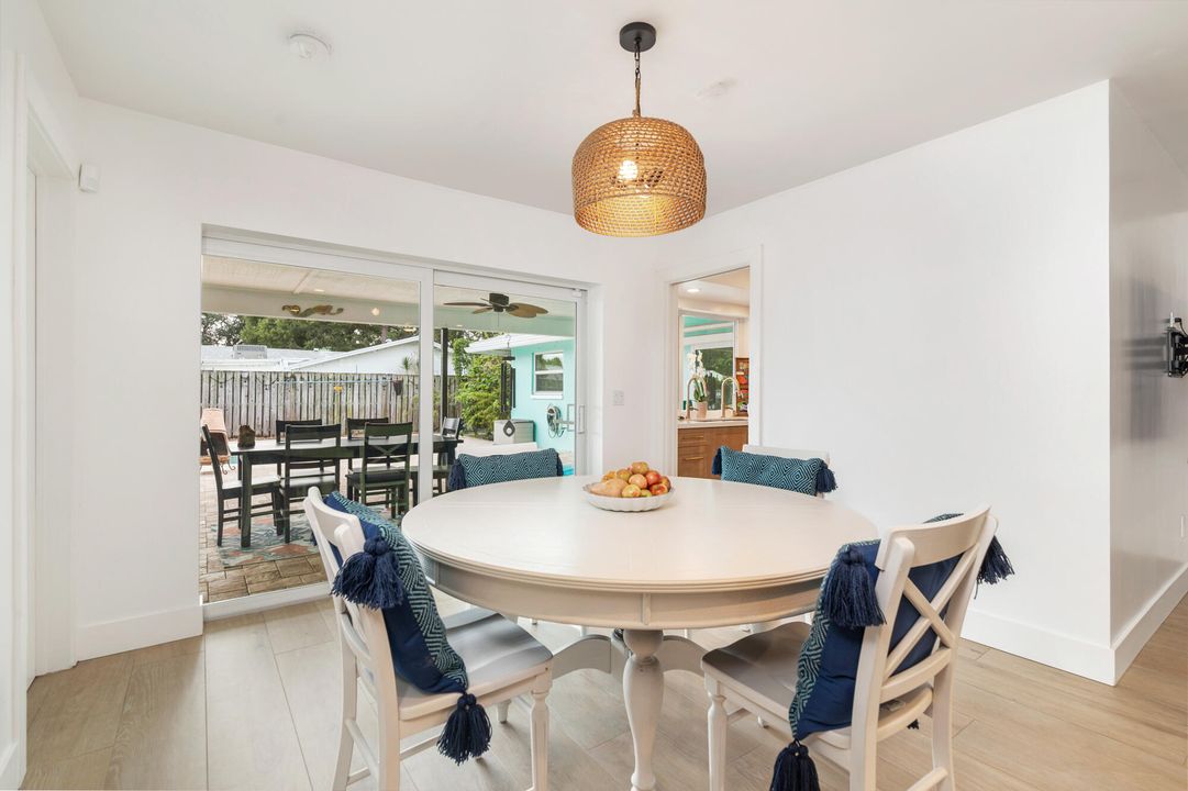 For Sale: $1,075,000 (4 beds, 3 baths, 1869 Square Feet)