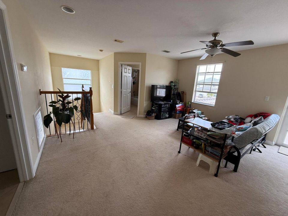 На продажу: $910,000 (6 спален, 3 ванн, 3662 Квадратных фут)