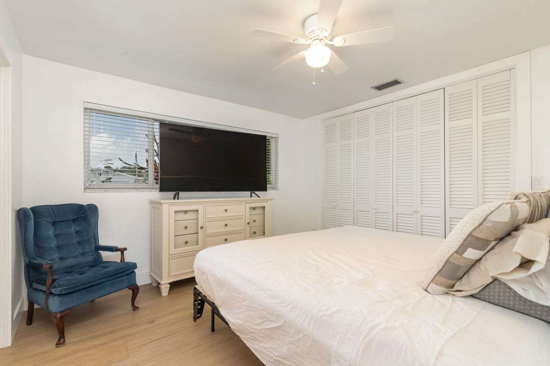 For Sale: $1,075,000 (4 beds, 3 baths, 1869 Square Feet)