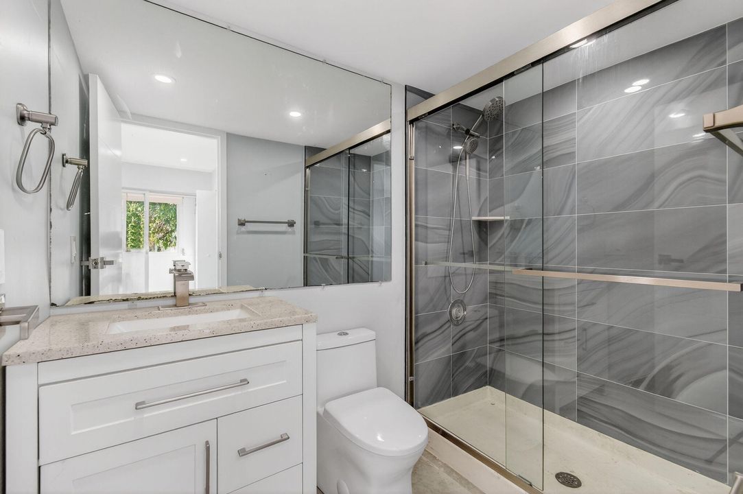 待售: $89,000 (1 贝兹, 1 浴室, 720 平方英尺)