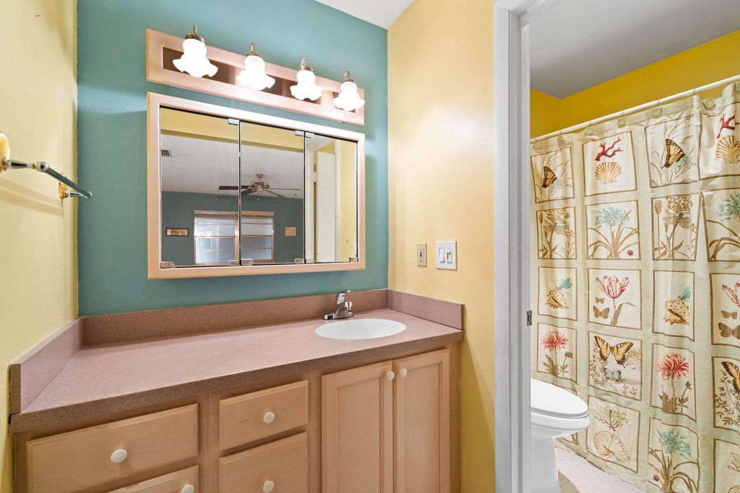 For Sale: $119,900 (2 beds, 2 baths, 1104 Square Feet)