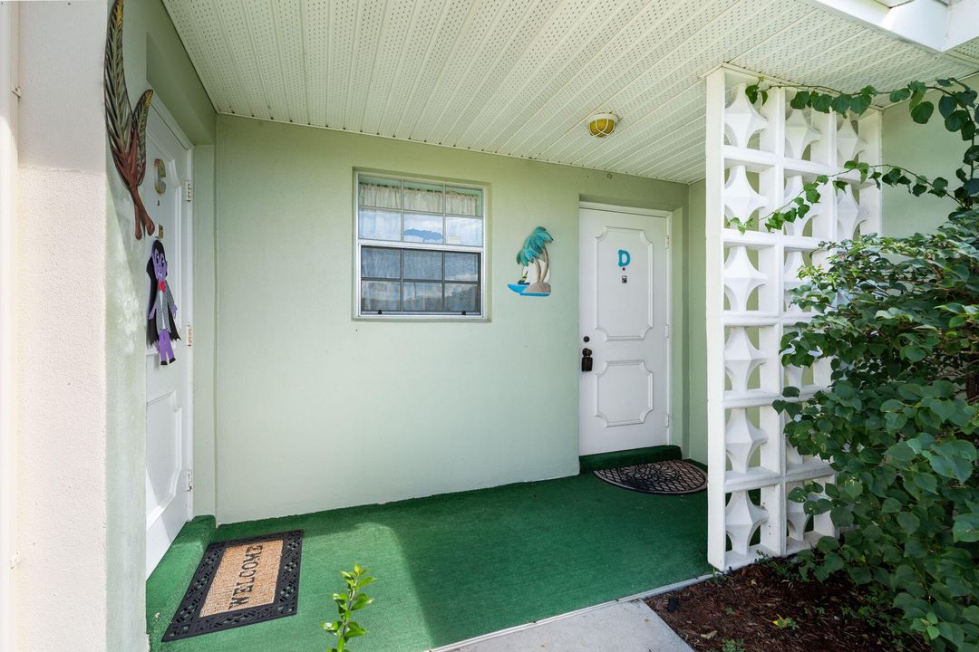 For Sale: $119,900 (2 beds, 2 baths, 1104 Square Feet)