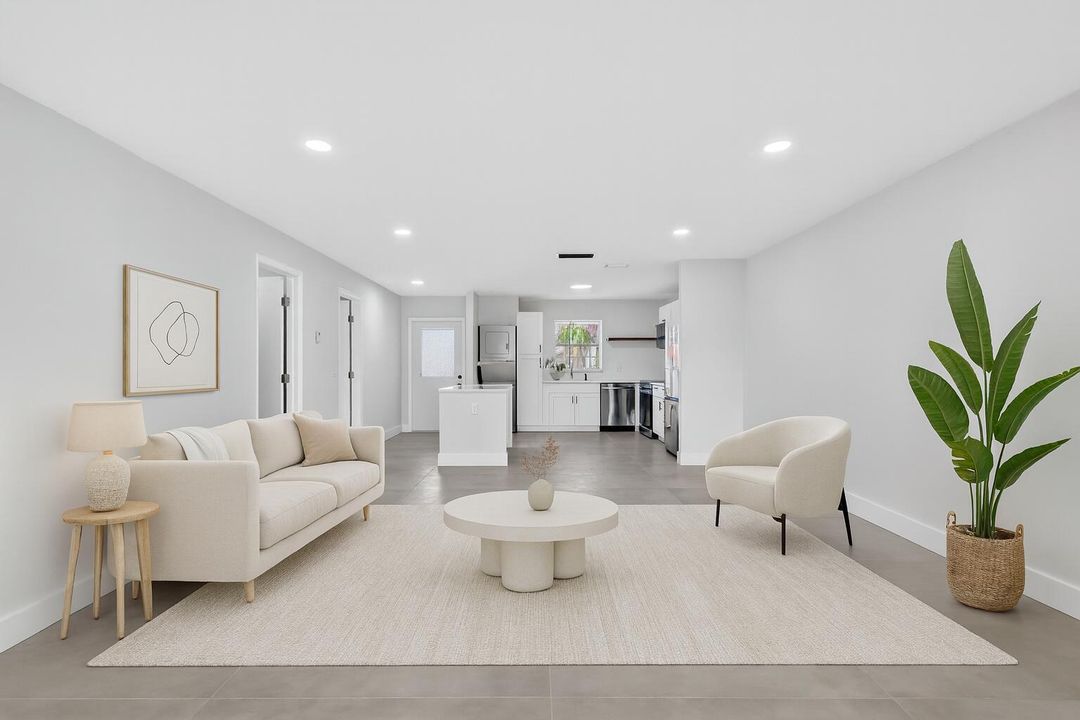 For Rent: $2,100 (2 beds, 1 baths, 1024 Square Feet)