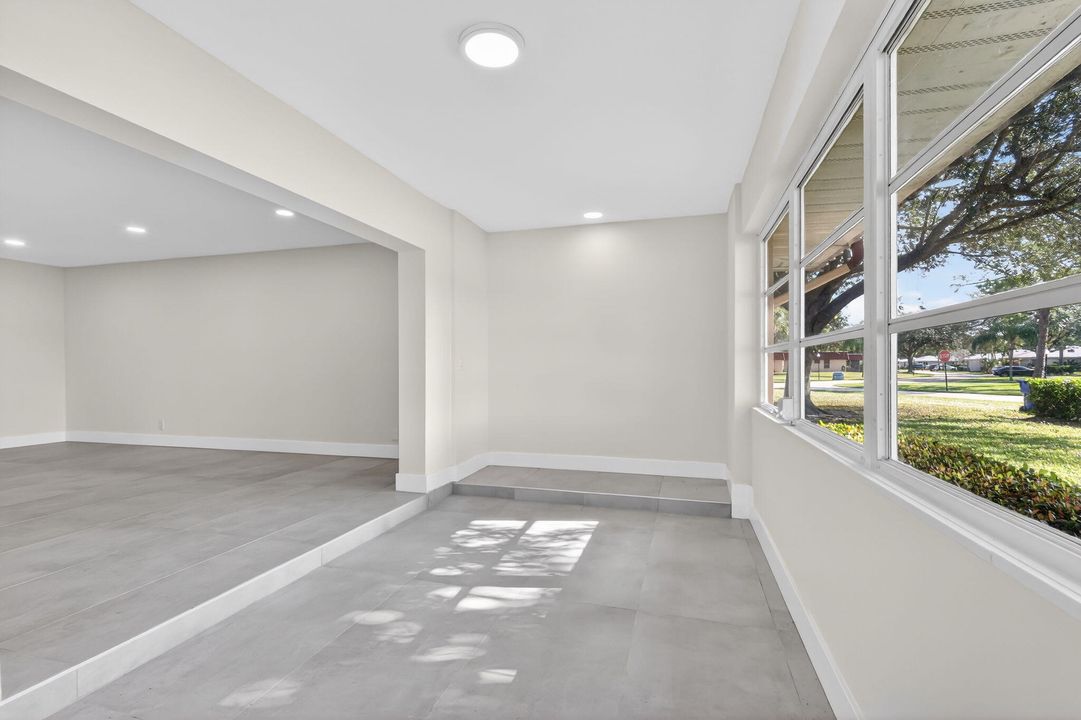 For Rent: $2,100 (2 beds, 1 baths, 1024 Square Feet)