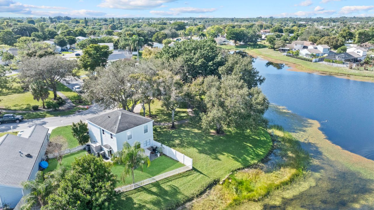 待售: $460,000 (3 贝兹, 3 浴室, 1386 平方英尺)