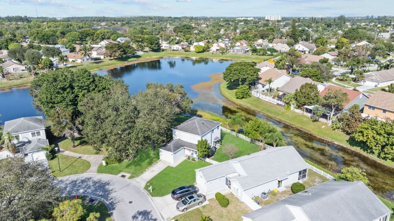 待售: $460,000 (3 贝兹, 3 浴室, 1386 平方英尺)