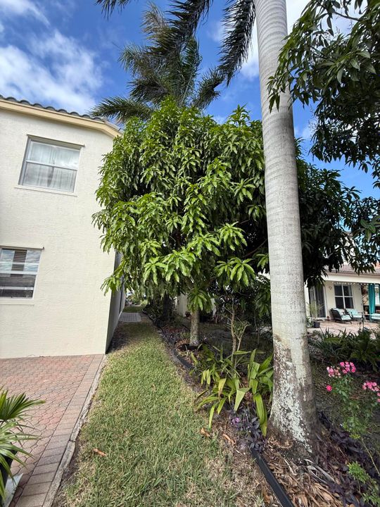 На продажу: $910,000 (6 спален, 3 ванн, 3662 Квадратных фут)