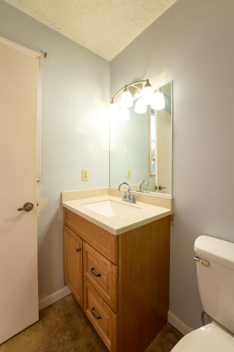 For Sale: $264,900 (3 beds, 2 baths, 1541 Square Feet)