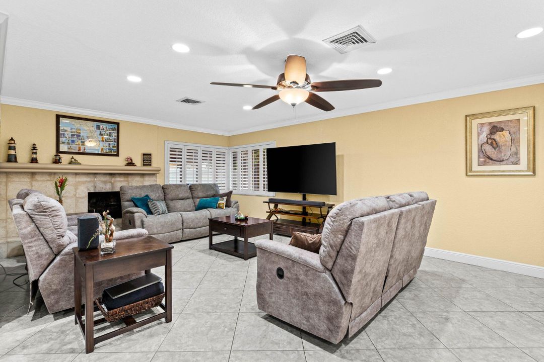 En Venta: $639,900 (3 camas, 2 baños, 1819 Pies cuadrados)