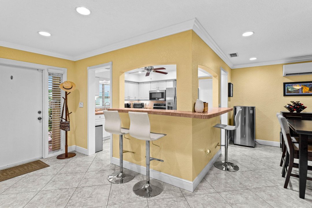 En Venta: $639,900 (3 camas, 2 baños, 1819 Pies cuadrados)