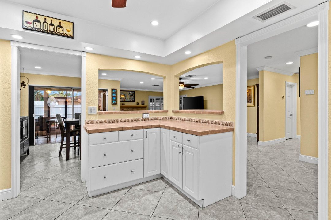 En Venta: $639,900 (3 camas, 2 baños, 1819 Pies cuadrados)