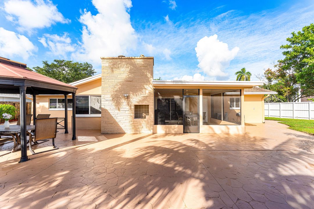 En Venta: $639,900 (3 camas, 2 baños, 1819 Pies cuadrados)