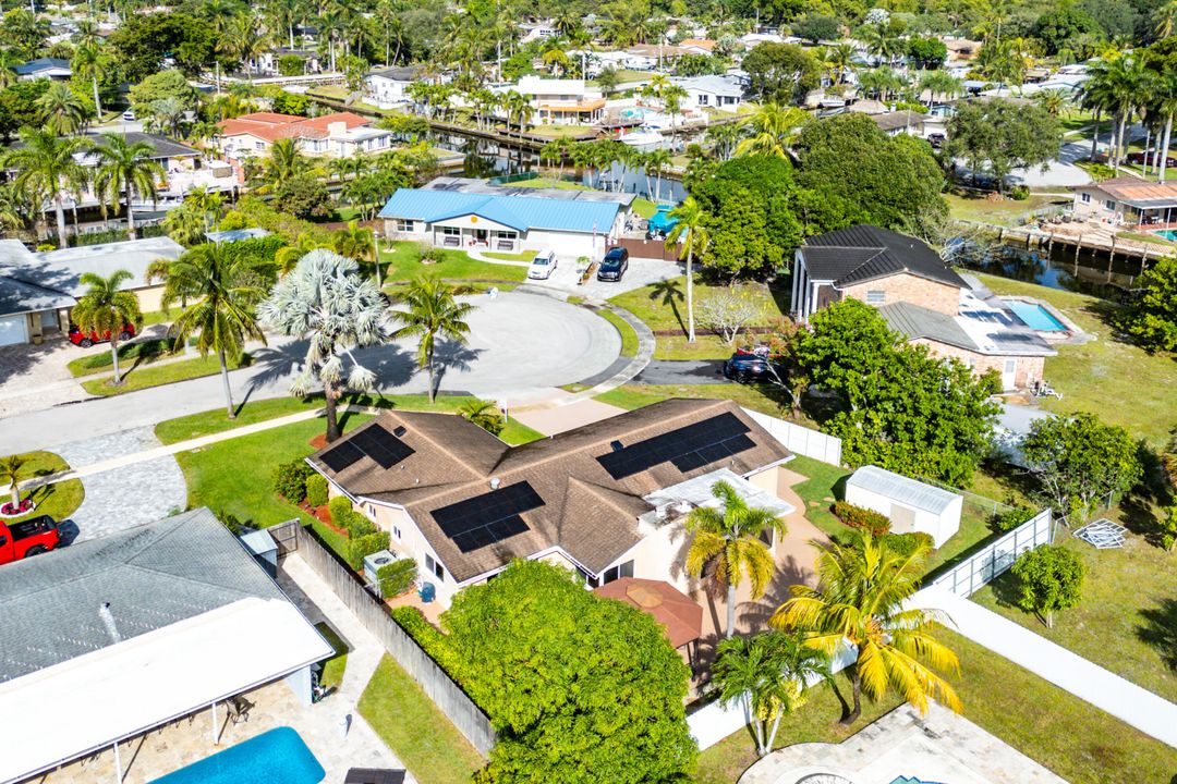 En Venta: $639,900 (3 camas, 2 baños, 1819 Pies cuadrados)