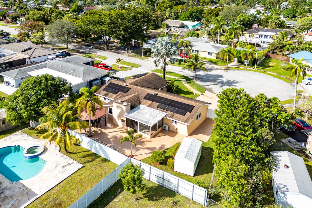 En Venta: $639,900 (3 camas, 2 baños, 1819 Pies cuadrados)