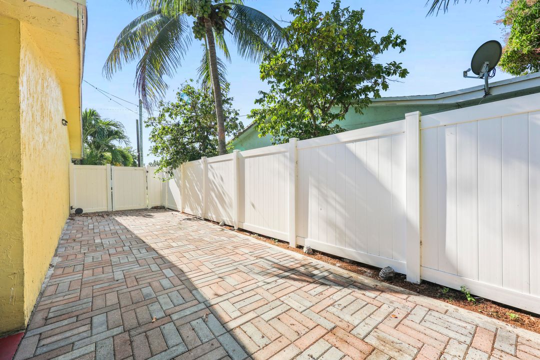 For Rent: $3,150 (3 beds, 2 baths, 1388 Square Feet)