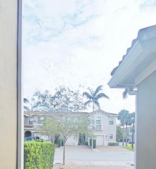 En Renta: $2,850 (3 camas, 2 baños, 1495 Pies cuadrados)