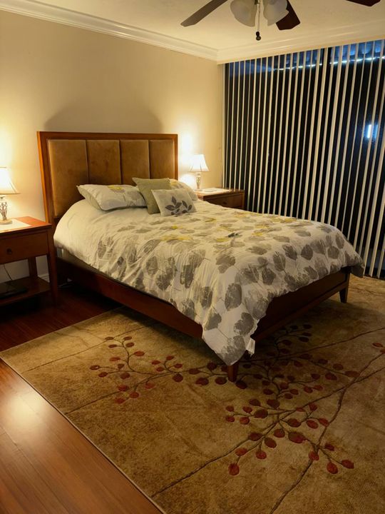 На продажу: $430,000 (2 спален, 2 ванн, 1235 Квадратных фут)