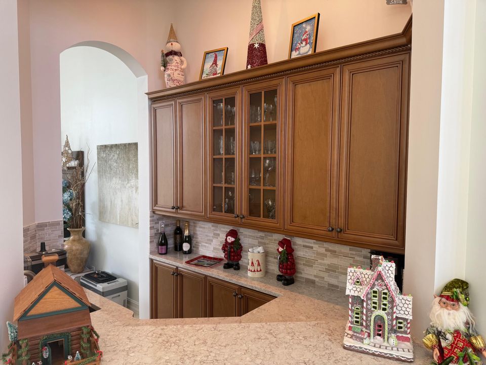 En Renta: $25,000 (4 camas, 4 baños, 4000 Pies cuadrados)