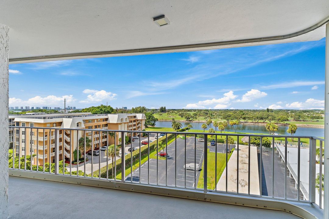 待售: $405,000 (2 贝兹, 2 浴室, 1160 平方英尺)