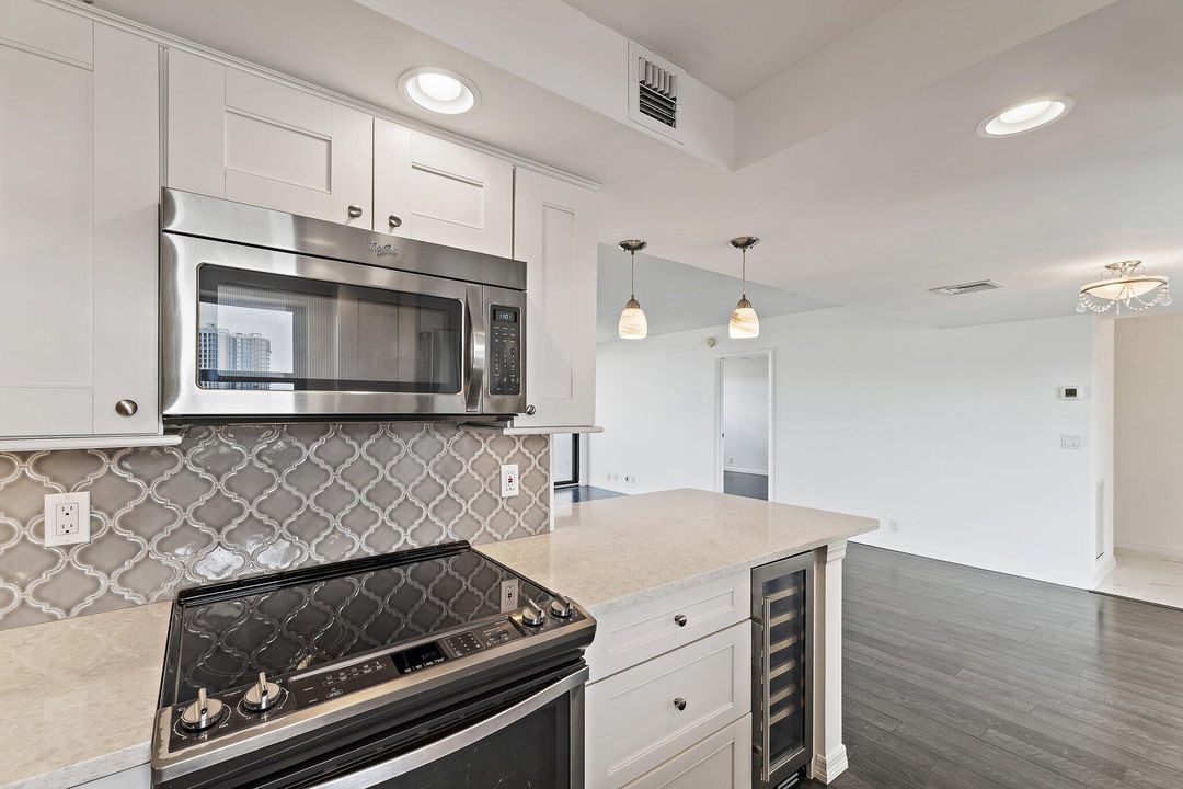 待售: $405,000 (2 贝兹, 2 浴室, 1160 平方英尺)