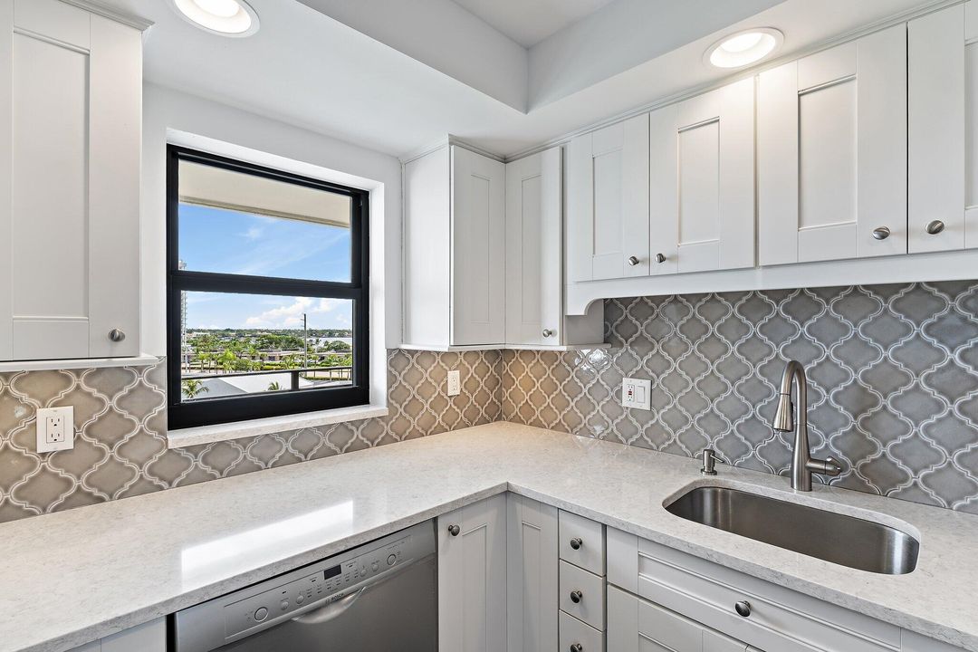 待售: $405,000 (2 贝兹, 2 浴室, 1160 平方英尺)