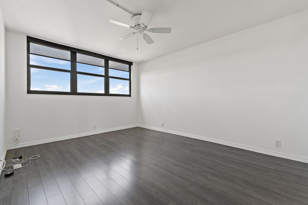 待售: $405,000 (2 贝兹, 2 浴室, 1160 平方英尺)