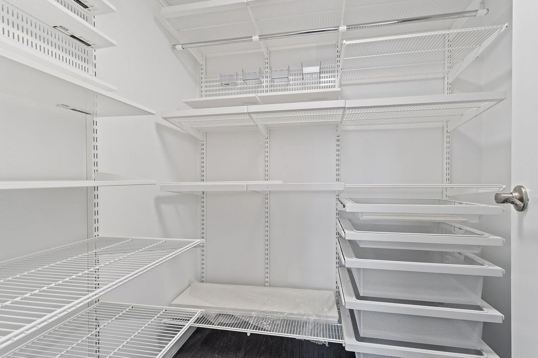 待售: $405,000 (2 贝兹, 2 浴室, 1160 平方英尺)