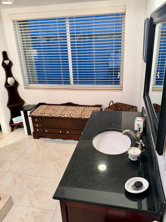 En Venta: $725,000 (2 camas, 2 baños, 1489 Pies cuadrados)