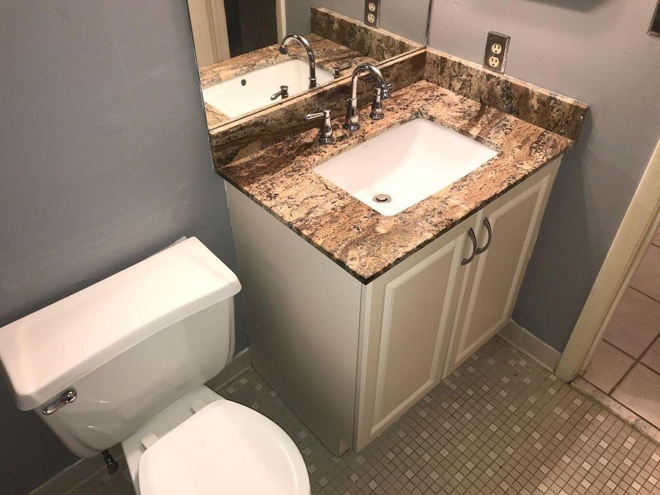 出租: $2,100 (2 贝兹, 2 浴室, 1033 平方英尺)