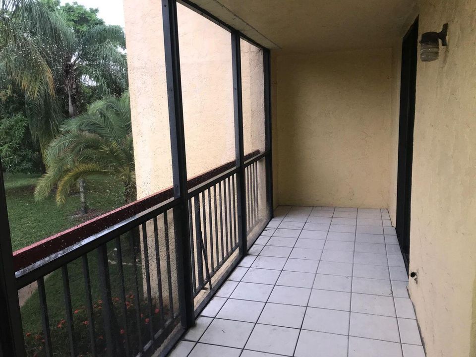 出租: $2,100 (2 贝兹, 2 浴室, 1033 平方英尺)