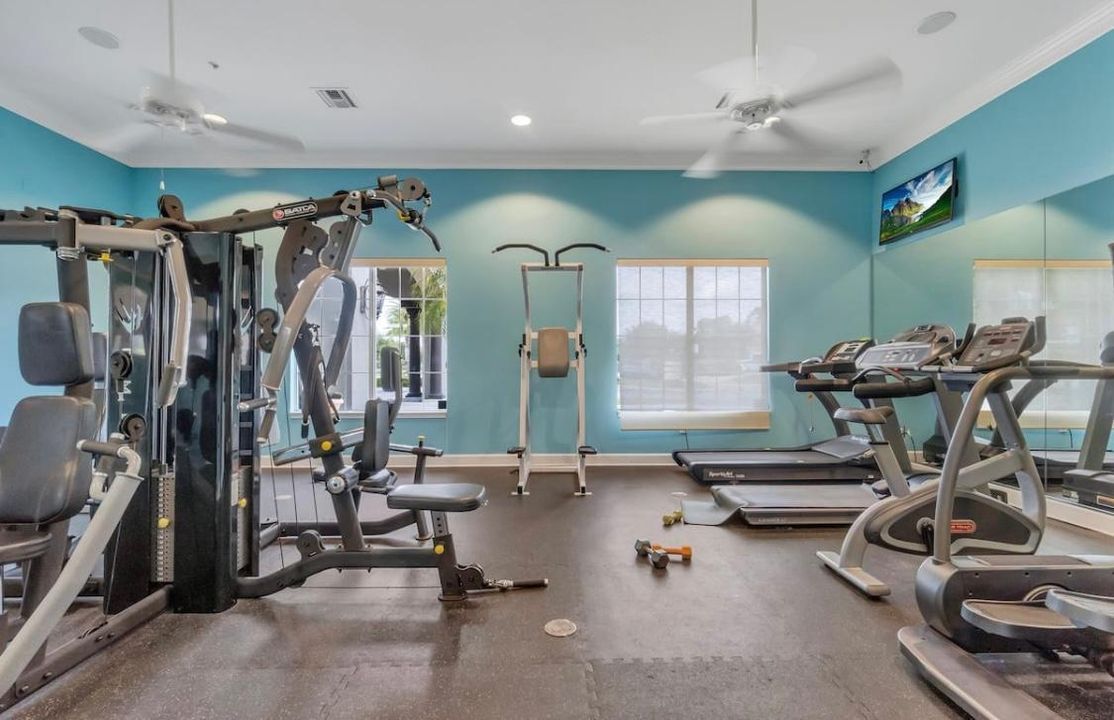 For Rent: $2,400 (4 beds, 3 baths, 1340 Square Feet)