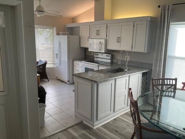 待售: $309,900 (2 贝兹, 2 浴室, 1299 平方英尺)