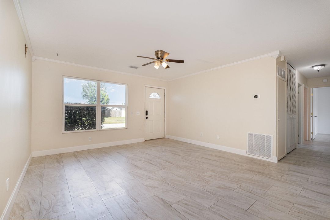 For Sale: $280,000 (3 beds, 2 baths, 1285 Square Feet)