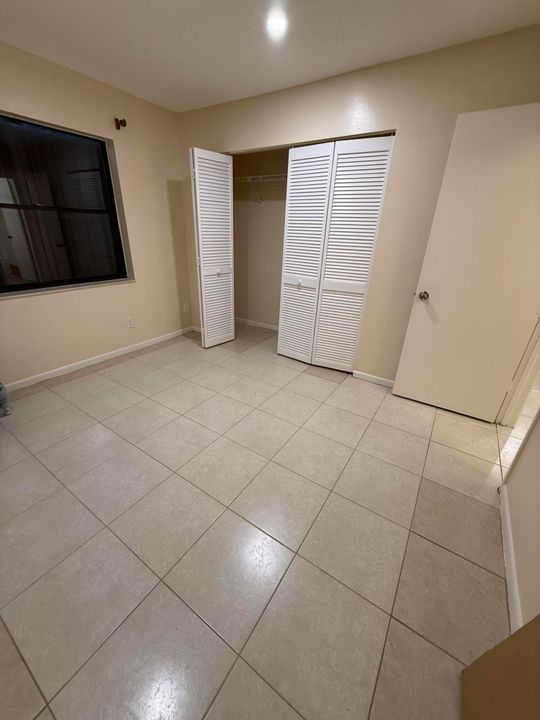 В аренду: $2,350 (2 спален, 2 ванн, 1102 Квадратных фут)