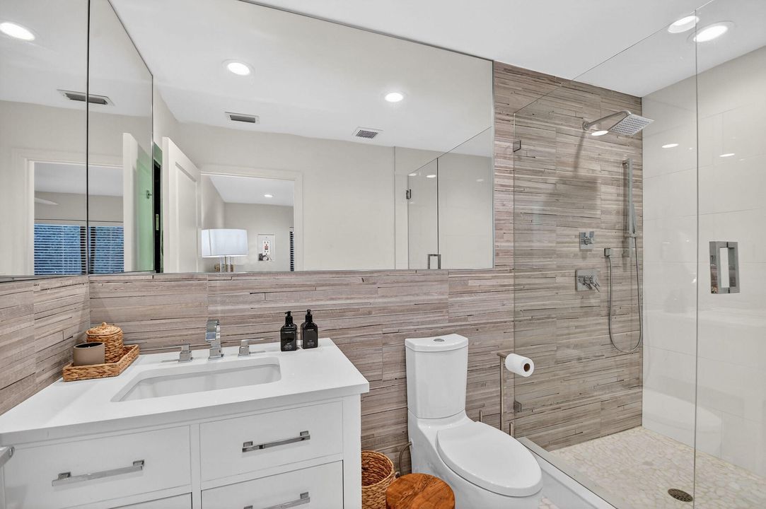 出租: $5,800 (3 贝兹, 2 浴室, 1500 平方英尺)