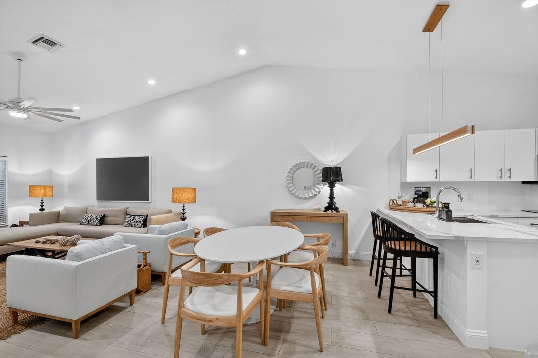 出租: $5,800 (3 贝兹, 2 浴室, 1500 平方英尺)