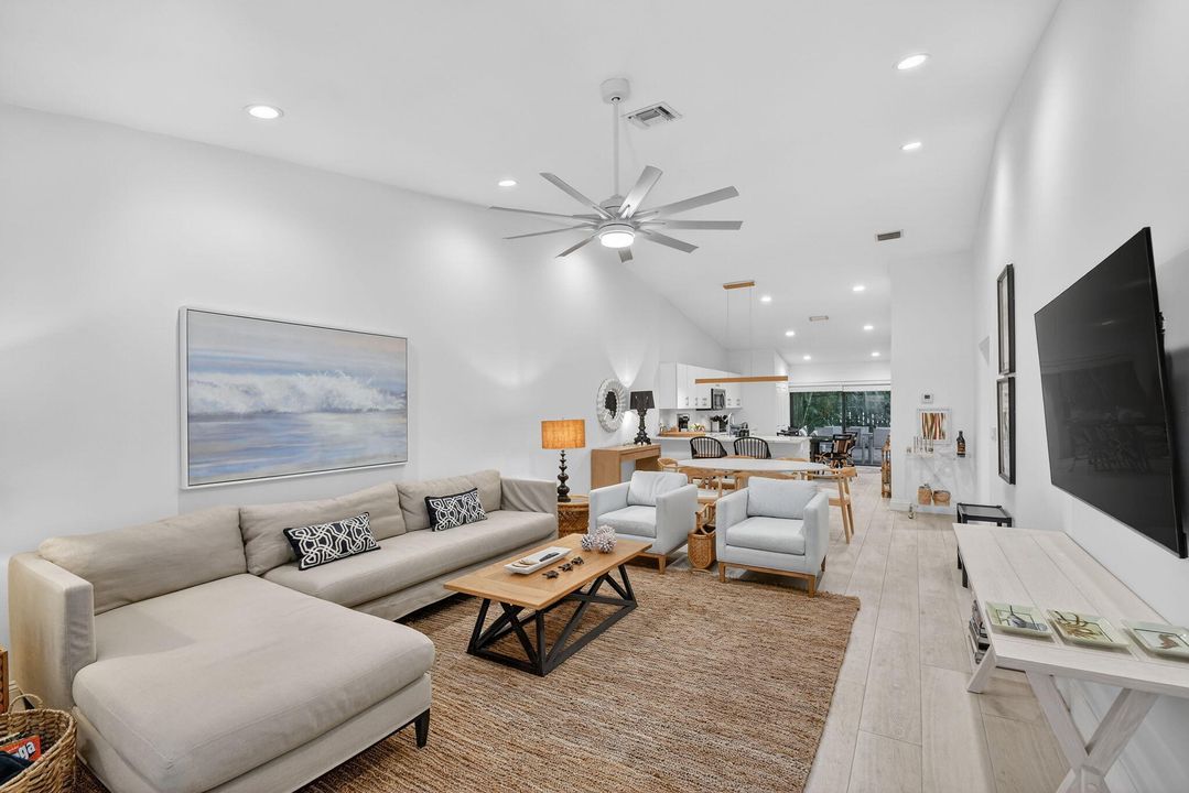 出租: $5,800 (3 贝兹, 2 浴室, 1500 平方英尺)