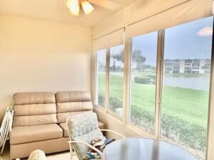 出租: $1,300 (1 贝兹, 1 浴室, 738 平方英尺)