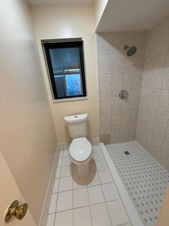 В аренду: $2,350 (2 спален, 2 ванн, 1102 Квадратных фут)