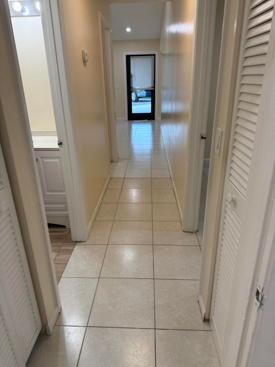 В аренду: $2,350 (2 спален, 2 ванн, 1102 Квадратных фут)