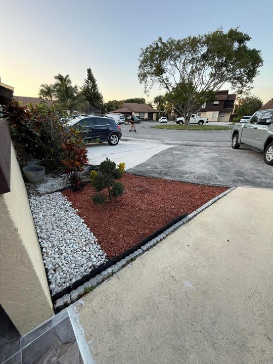 В аренду: $2,350 (2 спален, 2 ванн, 1102 Квадратных фут)