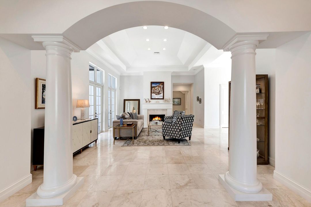 En Venta: $1,895,000 (3 camas, 4 baños, 3514 Pies cuadrados)