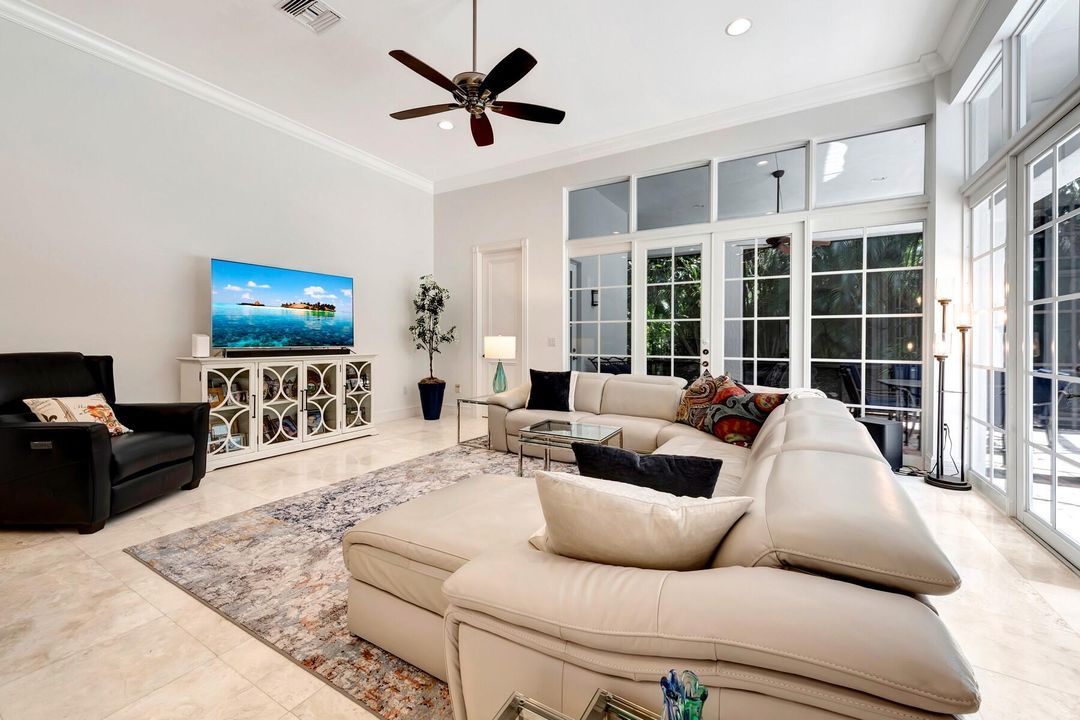 En Venta: $1,895,000 (3 camas, 4 baños, 3514 Pies cuadrados)