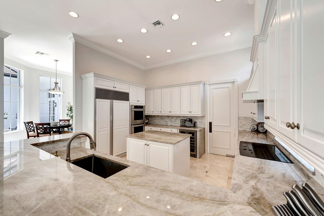 En Venta: $1,895,000 (3 camas, 4 baños, 3514 Pies cuadrados)