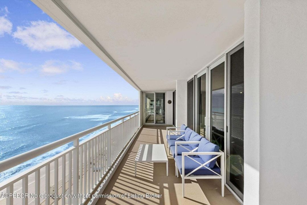 For Sale: $1,295,000 (2 beds, 2 baths, 1592 Square Feet)