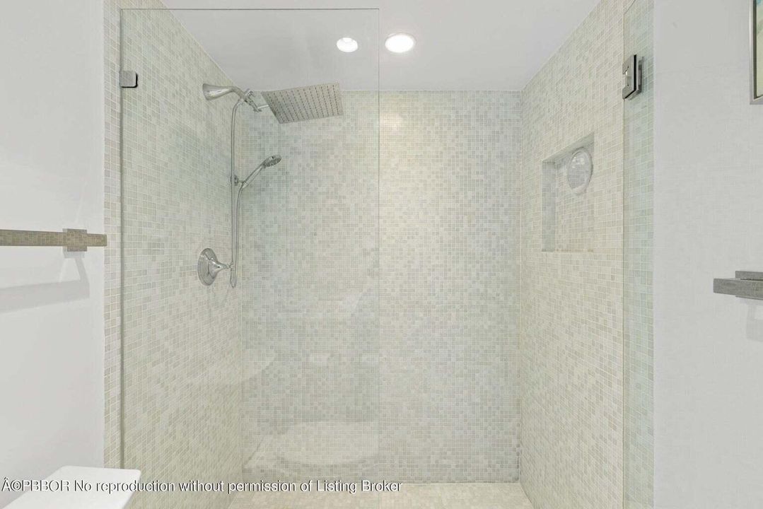 For Sale: $1,295,000 (2 beds, 2 baths, 1592 Square Feet)