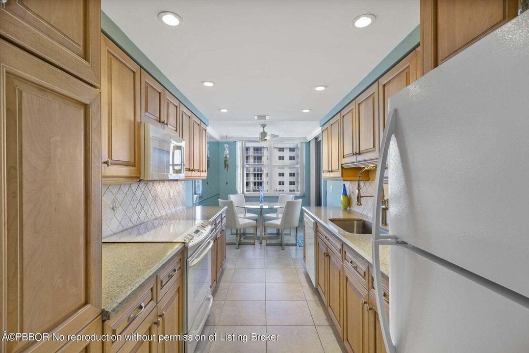 For Sale: $1,295,000 (2 beds, 2 baths, 1592 Square Feet)