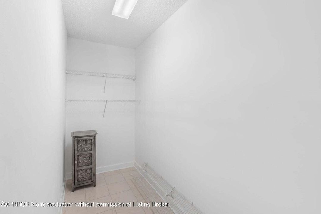 For Sale: $1,295,000 (2 beds, 2 baths, 1592 Square Feet)