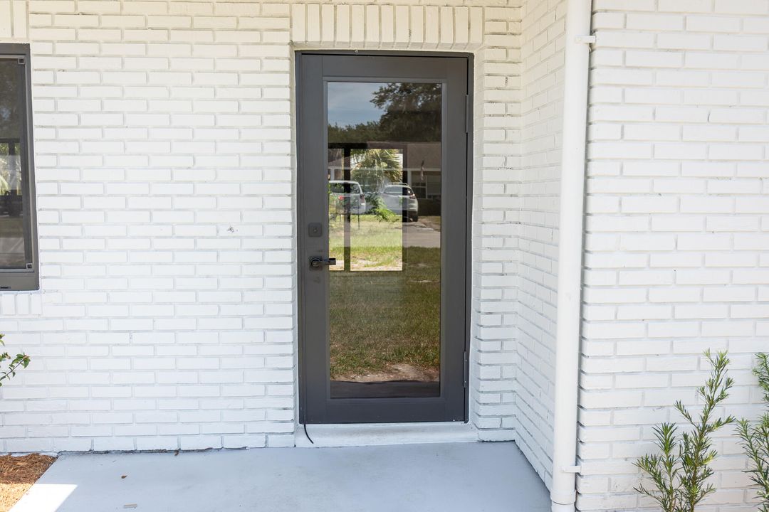 For Sale: $359,000 (3 beds, 2 baths, 1516 Square Feet)