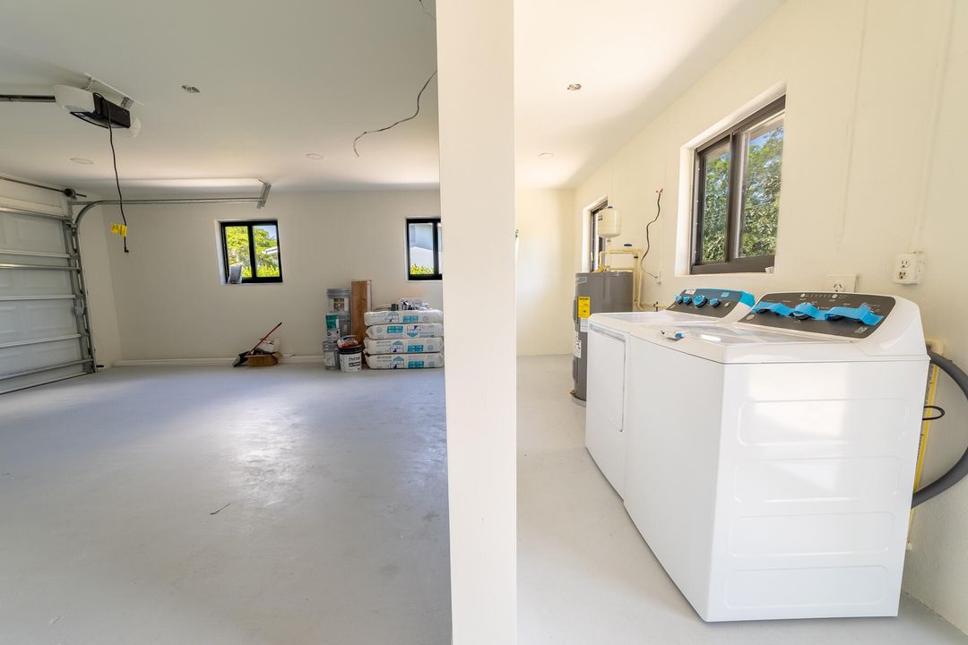 For Sale: $359,000 (3 beds, 2 baths, 1516 Square Feet)